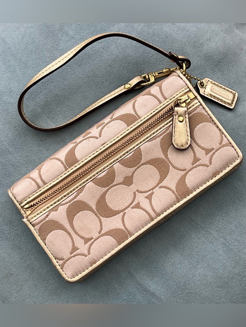 EUC Coach Poppy Graffiti Beige Signature Canvas Wallet Wristlet - Picture 12 of 15